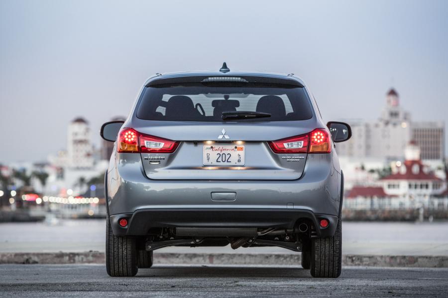  Mitsubishi Outlander Sport Limited Edition 2017 года  (фото 19 из 19)